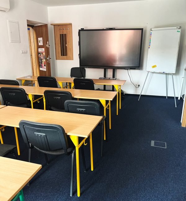 germaniats-nowoczesne-sale-do-nauki-języków-obcych