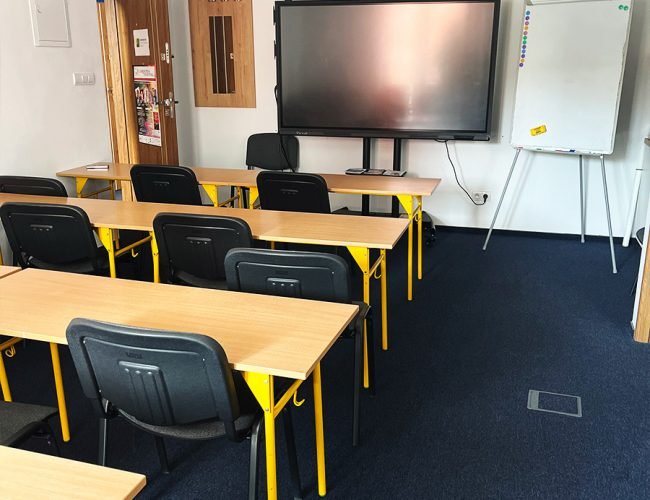 germaniats-nowoczesne-sale-do-nauki-języków-obcych